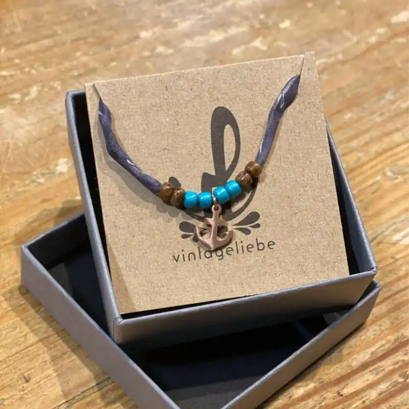 Vintageliebe Kette Anker Rosé Grau Seidenband Direktkauf