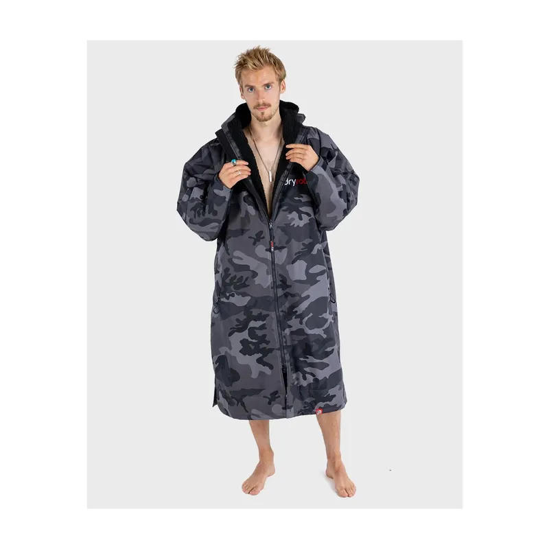 Top-Seller Dryrobe Advance Long Sleeve Umkleidemantel Schwarz camo - Wind Lounge